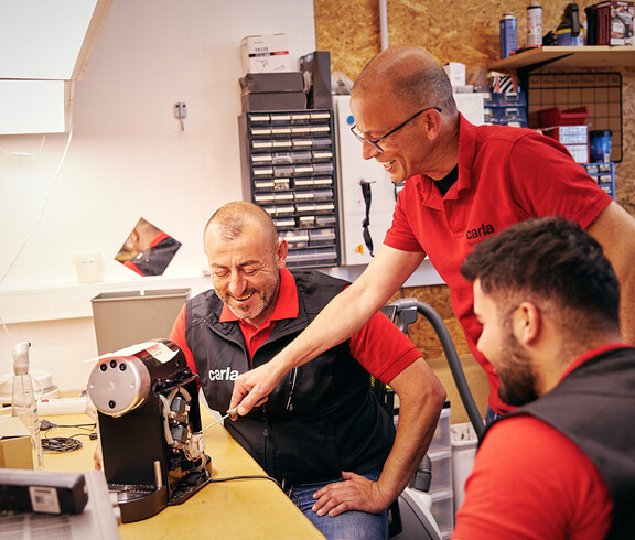 Auch in der carla Elektrowerkstatt können Geräte repariert werden. Nach einem Kostenvoranschlag kann besprochen werden ob sich eine Reparatur noch lohnt und was diese kostet.