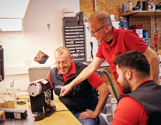 Auch in der carla Elektrowerkstatt können Geräte repariert werden. Nach einem Kostenvoranschlag kann besprochen werden ob sich eine Reparatur noch lohnt und was diese kostet.